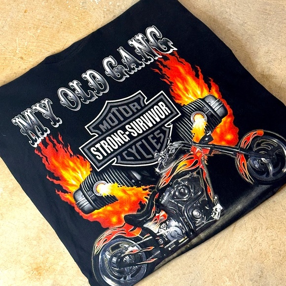 My Old Gang Biker Shirt
Destination St Thomas UVI - Picture 2 of 4